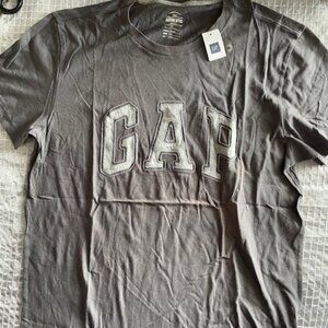 Gap t shirt new size M